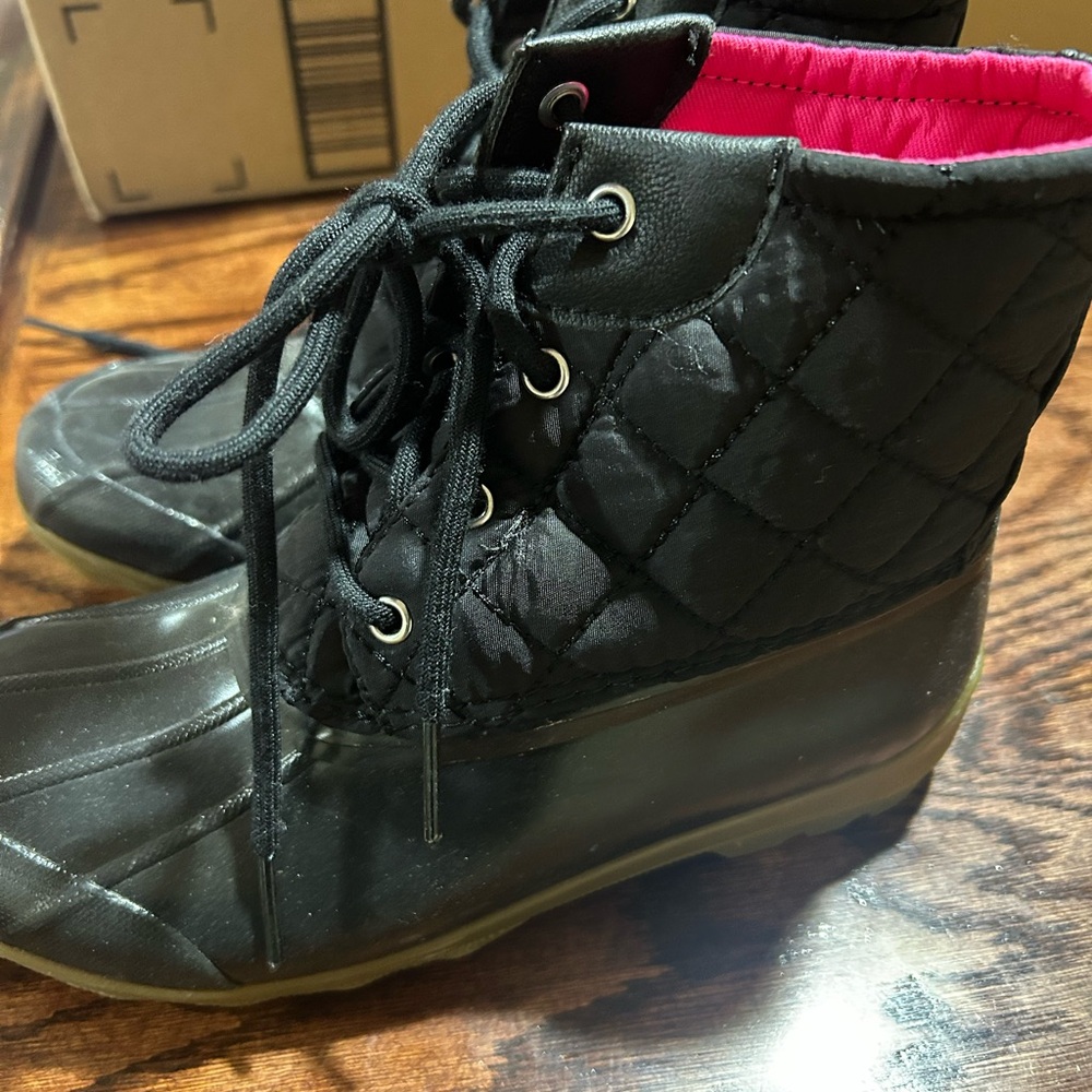 Sperry Black Quilted Kids Boots